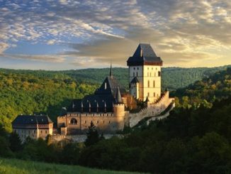 Замок Карлштейн в Чехии