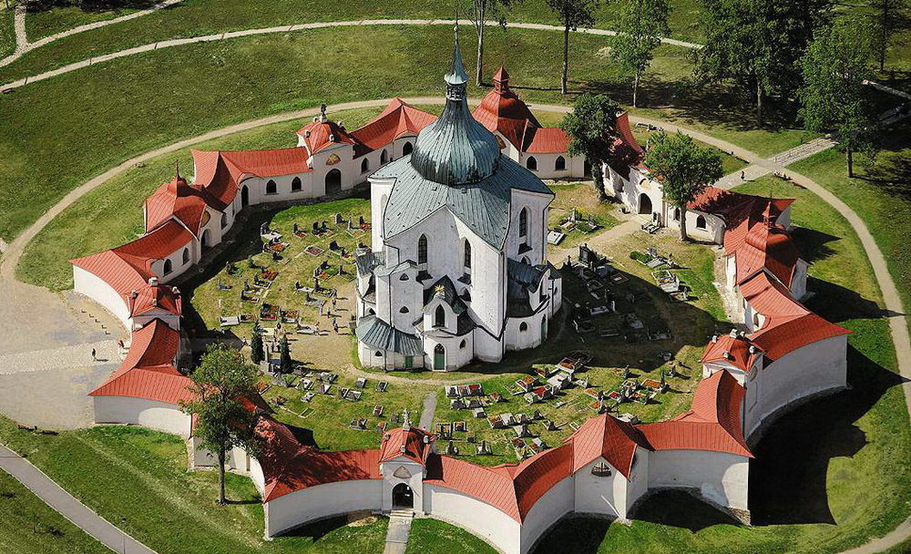 Церковь Святого Яна Непомуцкого на Зеленой Горе в городе Ждяр-над-Сазавоу